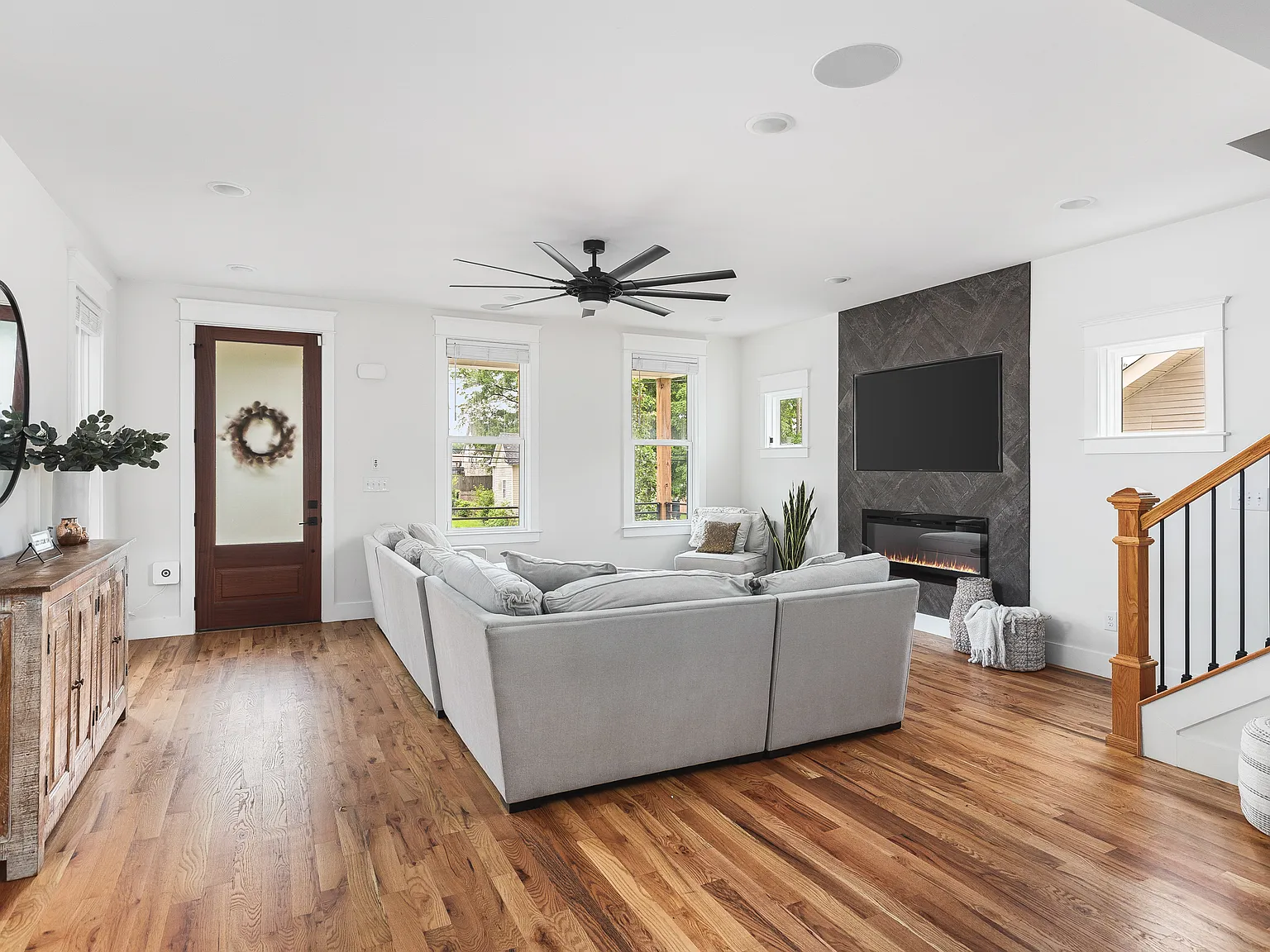3 bed, 2.5 bath, 2080 sqft, $3,500 — Photo 4