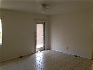 3rd image of 1201 Chateau Park Dr