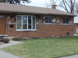 31630 Haldane St, Livonia, MI 48152