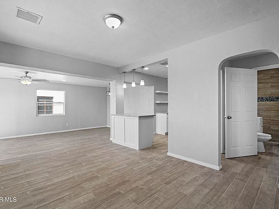 2nd image of 7507 Acapulco Ave
