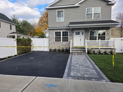 25 Maple Place, Hicksville, NY, 11801
