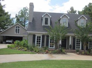 1717 Deering St, Cleveland, MS 38732