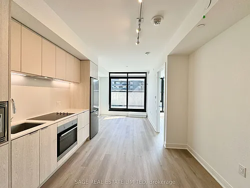 86 Dundas St E #806 Photo 1