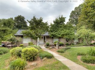 3004 Brierwood Rd, Culloden, WV 25510