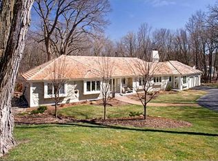 3365 Hill Ln, Deephaven, MN 55391