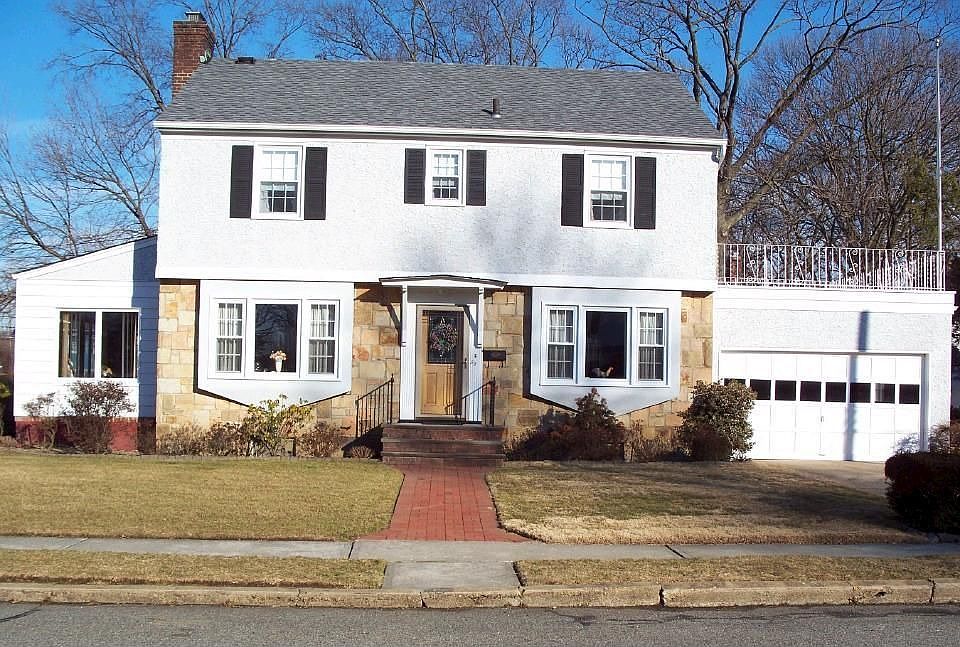 1st image of 98 Hawthorne Pl