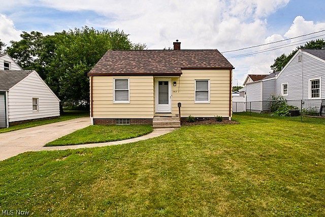 1st image of 2817 Fletcher Ave NE