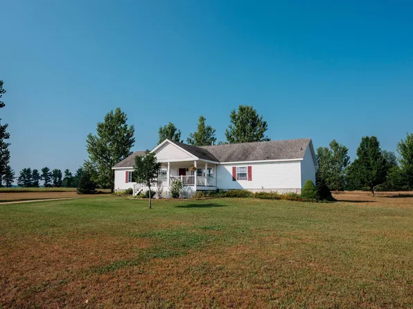 7200 Marshalltown Trl, Kingsley, MI 49649