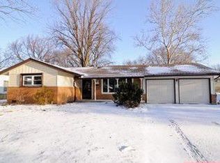 818 Oxford St, Downers Grove, IL 60516