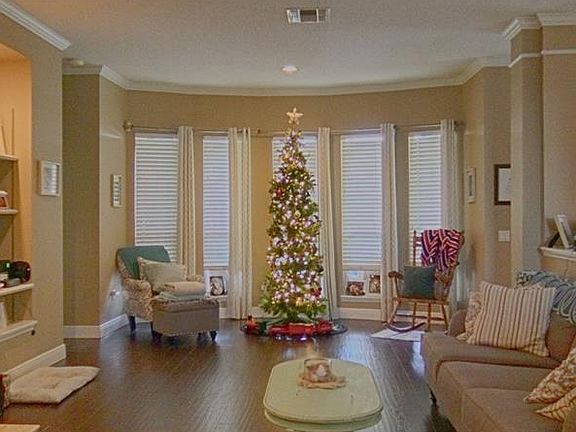 3rd image of 2758 Scarborough Dr