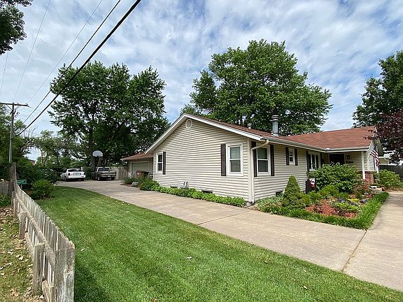 2nd image of 9 Eastwood Dr