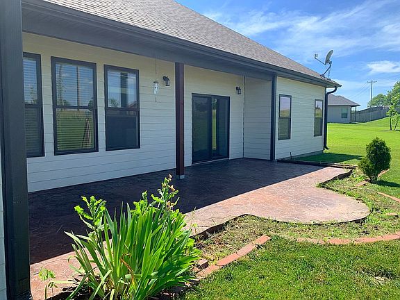 4th image of 3803 Flatwater Dr
