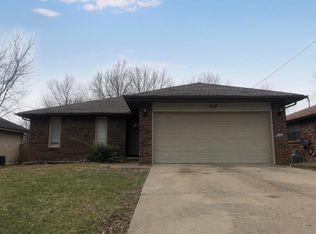 217 S Cedarbrook Ave, Springfield, MO 65802