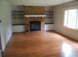 912 Northwood Dr, Virginia Beach, VA 23452