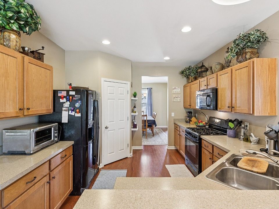 1st image of 148 Normandy Dr
