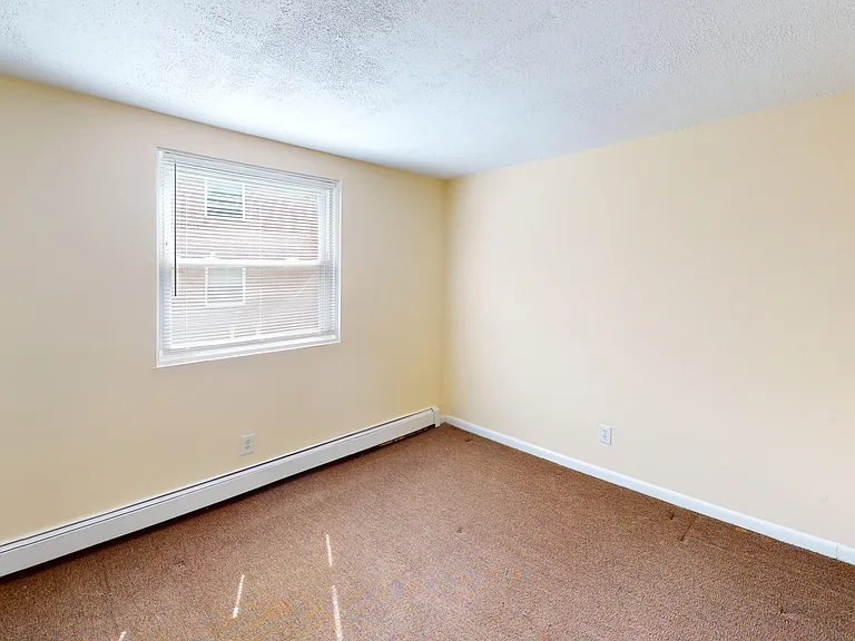 49 W Elm Ter #4 — Photo 7