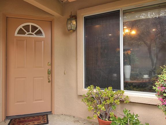 5th image of 16965 Sugarpine Dr