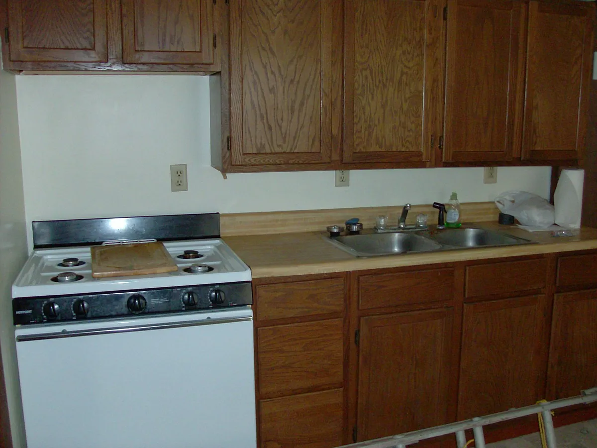 Building Photo - 9539 Greenmeadow Rd #A
