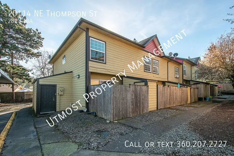 Cute 2bd Condo in Fairview — Photo 3