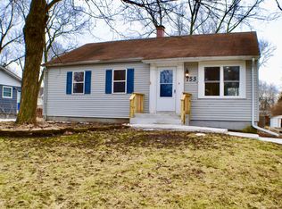 753 Rolling Dr, Lisle, IL 60532