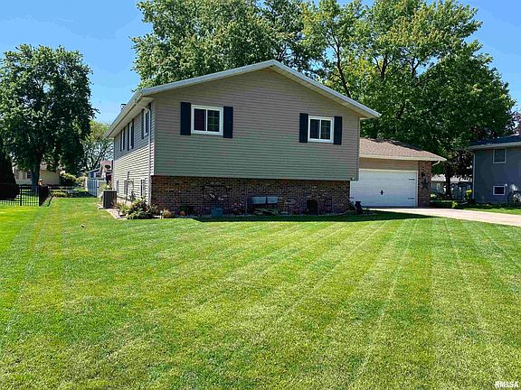 2nd image of 338 Harvester Rd