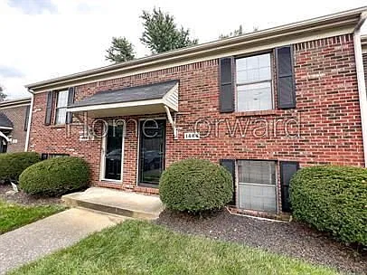 2 bed, 1.5 bath, 1008 sqft, $1,395 — Photo 1