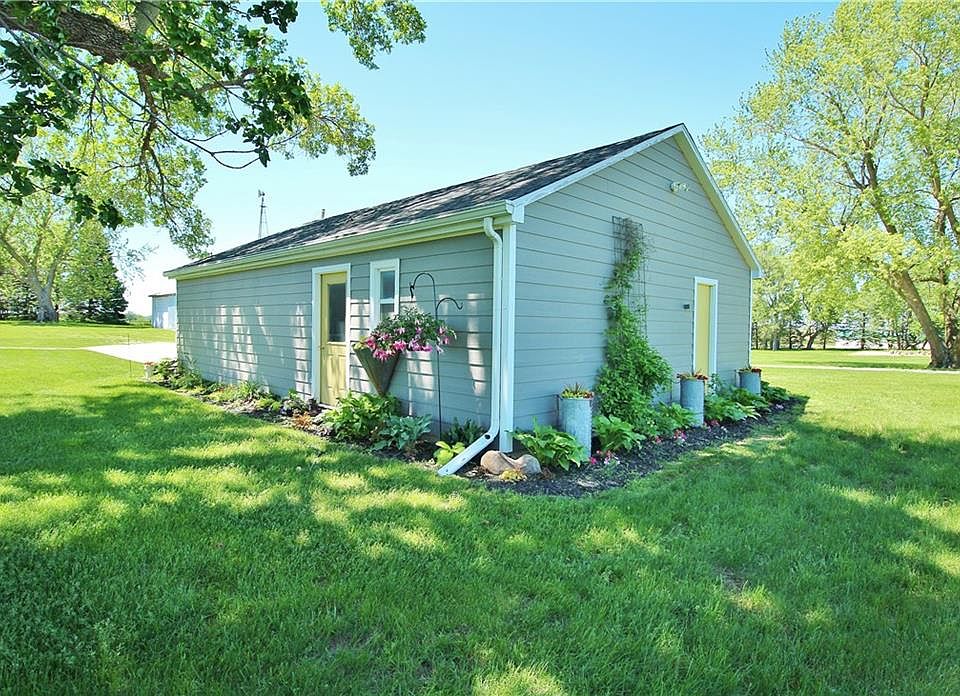 1977 Highway 4 Panora IA Zillow