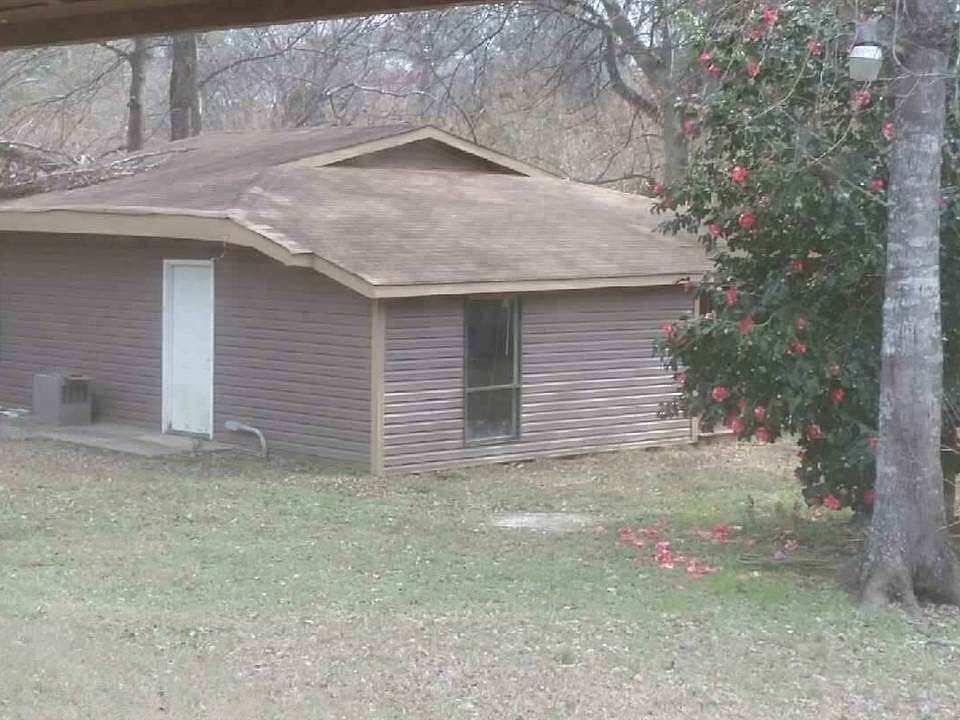 2nd image of 311 Kirkwood Cir