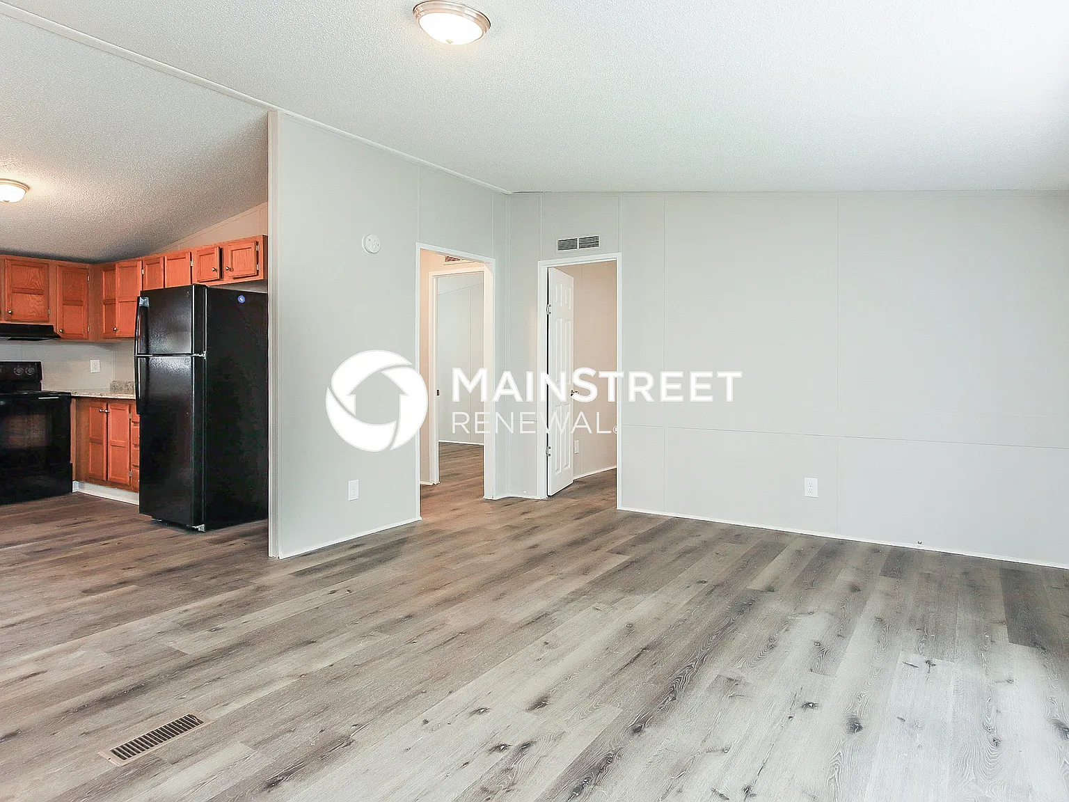 2318 Blair Dr — Photo 3