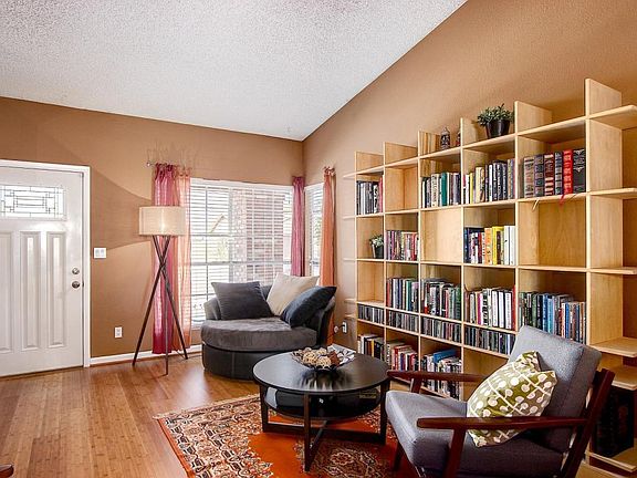 4th image of 831 E Greenway St
