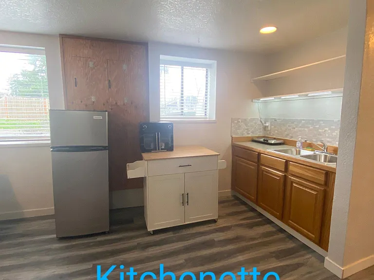 15390 Sunset Ave NE #DOWNSTAIRS — Photo 1