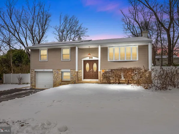 2651 Rubicam Ave, Willow Grove, PA 19090