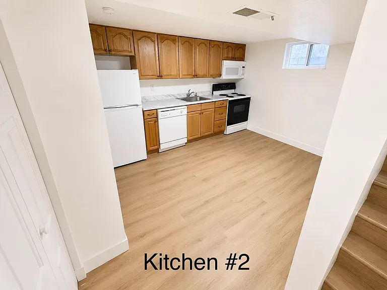 1823 E Stratford Ave — Photo 29