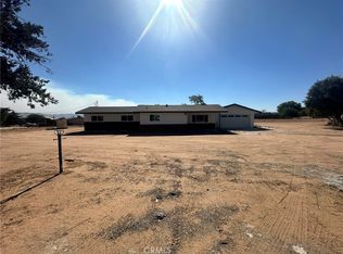 7677 11th Ave, Hesperia, CA 92345