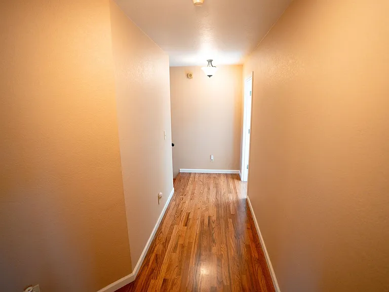 1550 Chabot Ct — Photo 22