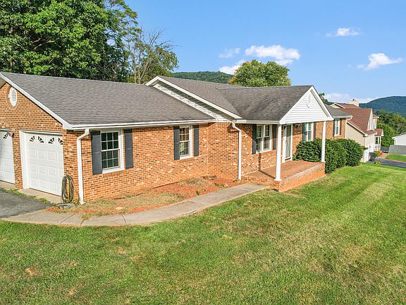 3rd image of 3965 Poplar Grove Dr