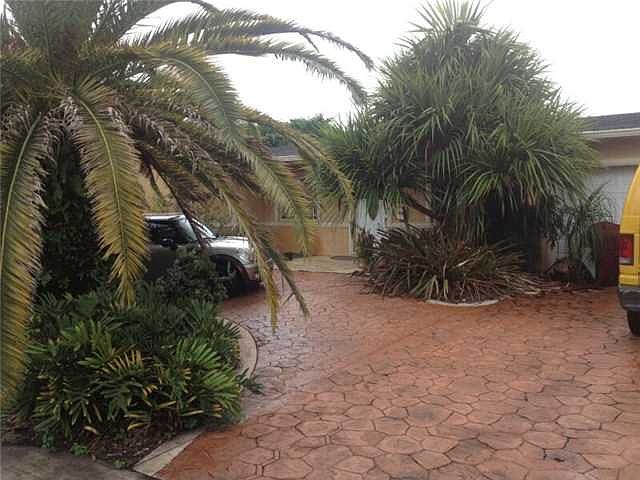 2nd image of 8490 NW 185th Ter