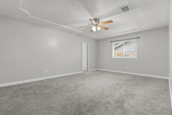 6613 Constitution Dr — Photo 15