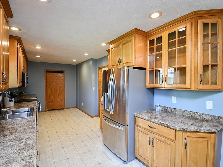 103 Perry Ln — Photo 6