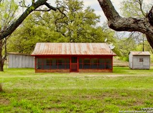 7770 Fm 2504, Bigfoot, TX 78005