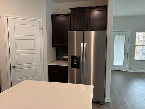 3rd image of 1320 Missouri St