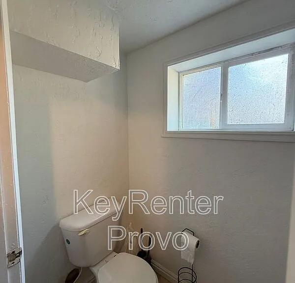 149 N 1100 W — Photo 4