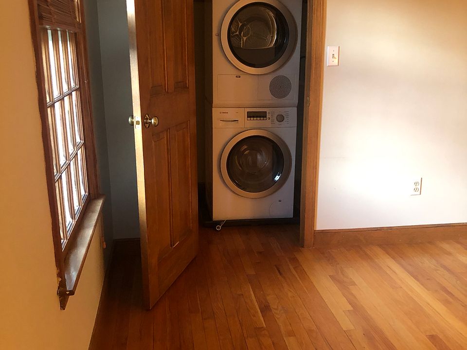 Washer/dryer second bedroom