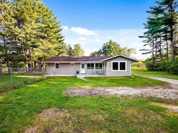 W4144 Fawn Ave, Montello, WI 53949