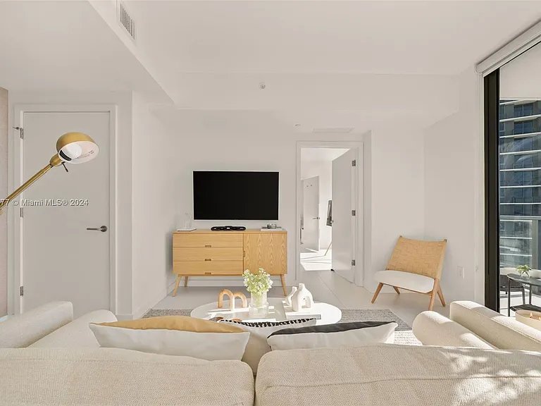 501 NE 31st St #2209 — Photo 4