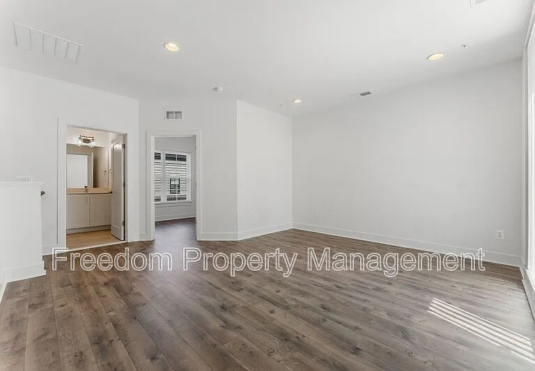 1876 Michael Faraday Dr — Photo 45