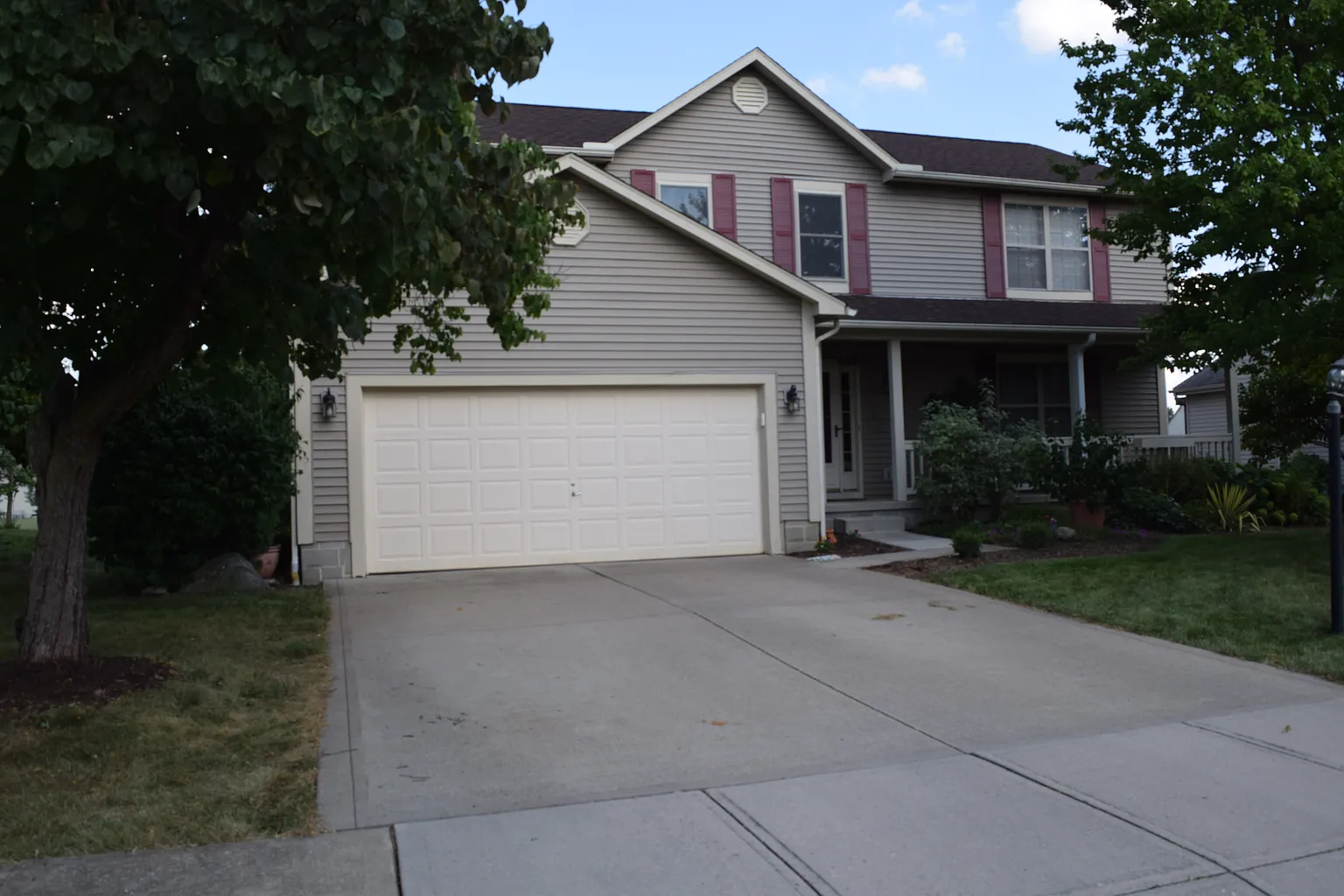 381 Hearthstone Dr photo 1