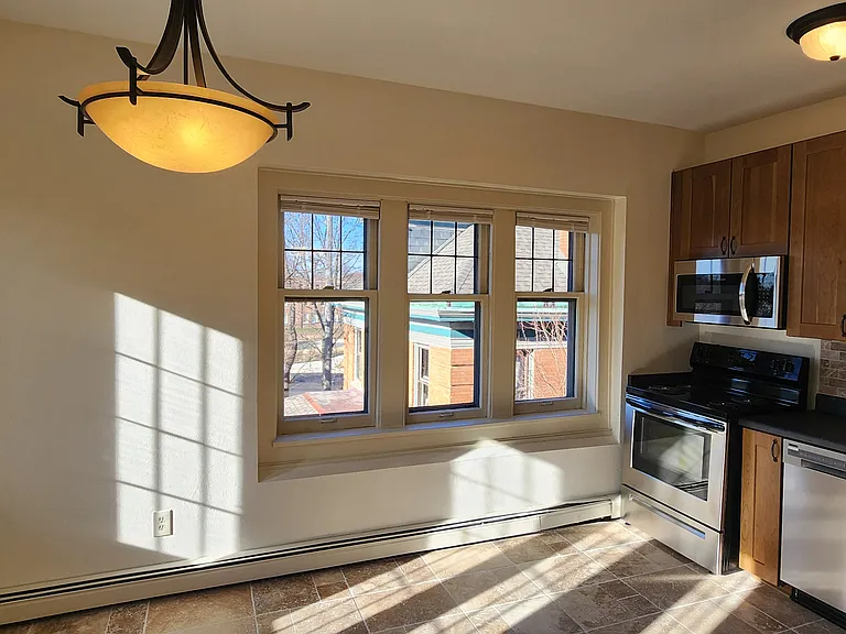 3104 W Kilbourn Ave #301 — Photo 4
