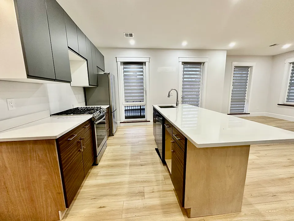 100 Mount Pleasant Ave #3A