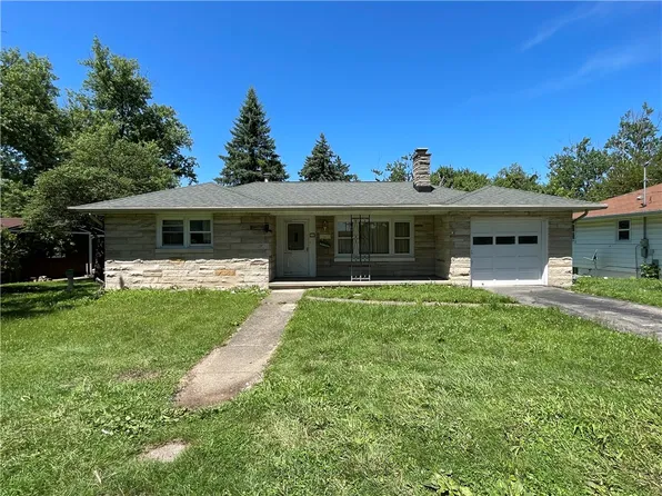 323 Bayard St, Paris, IL 61944